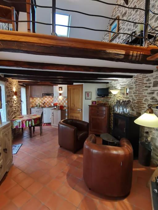 La Petite Porcherie Ladignac-le-Long Exterior foto