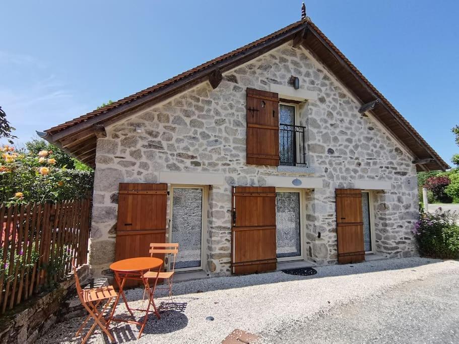 La Petite Porcherie Ladignac-le-Long Exterior foto