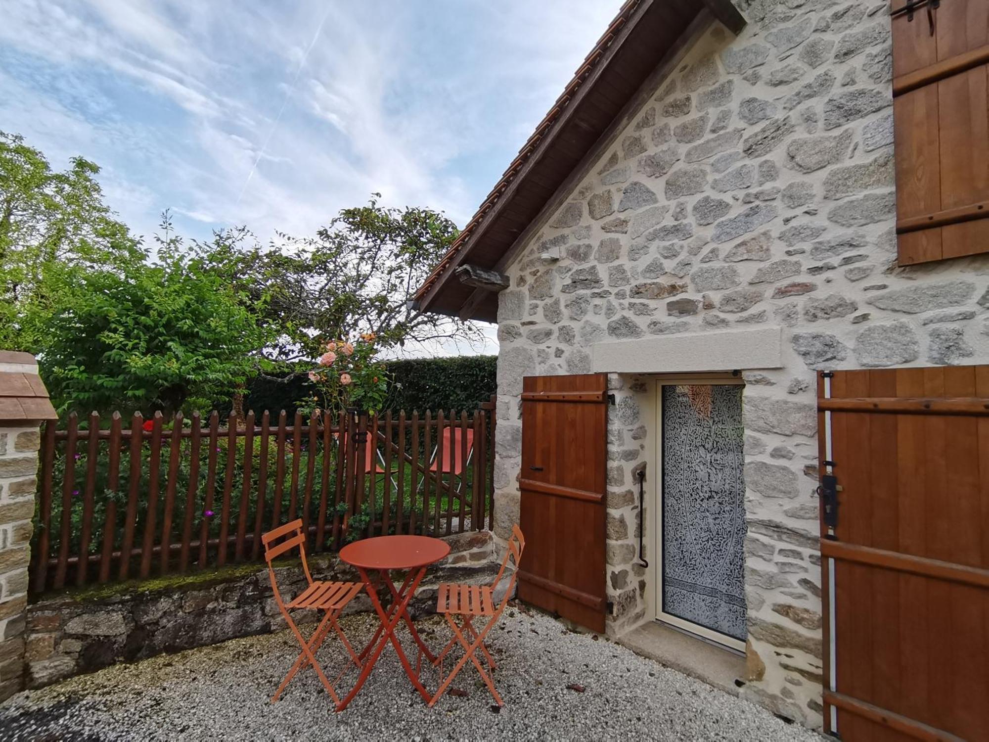 La Petite Porcherie Ladignac-le-Long Exterior foto